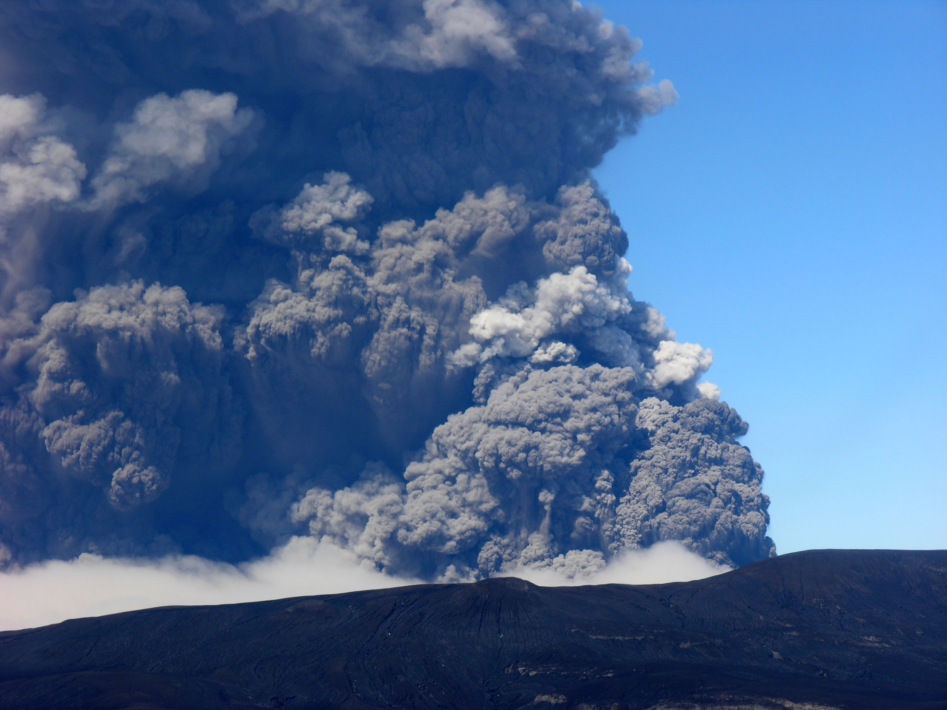 Eruption of Okmok volcano, August 3, 2008.