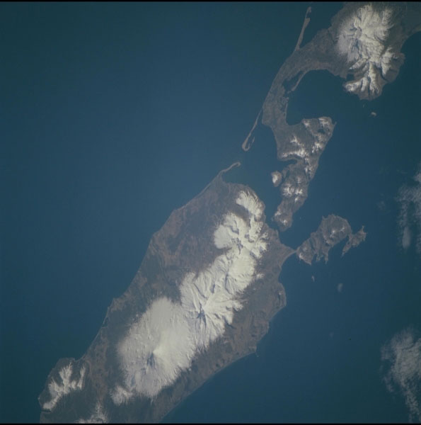 Mission: ISS002 Roll: 715 Frame: 6 Mission ID on the Film or image: ISS002
Country or Geographic Name: USA-ALASKA
Features: UNIMAK ISLAND, VOLCANOES
Center Point Latitude: 55.0 Center Point Longitude: -163.5