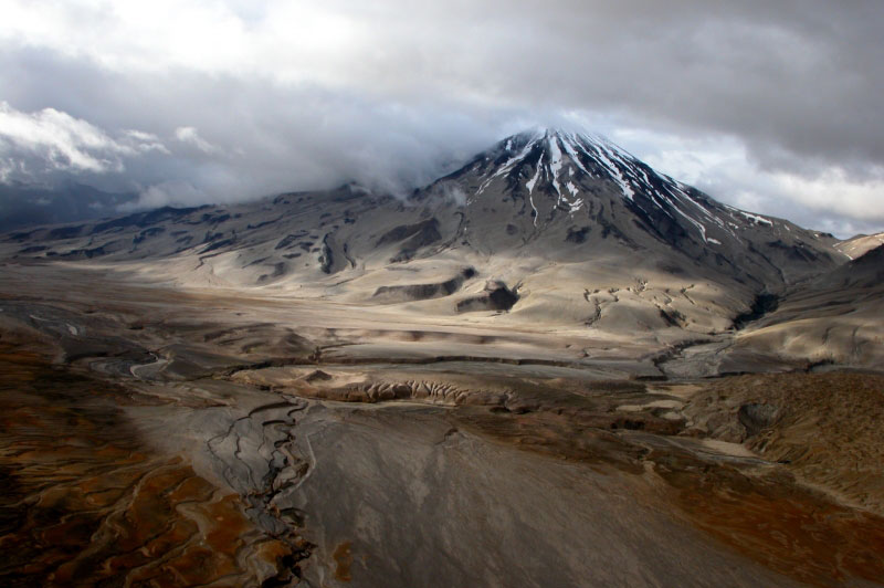 Mount Griggs and the upper Valley of Ten Thousand Smokes, Katmai National Park and Preserve. 