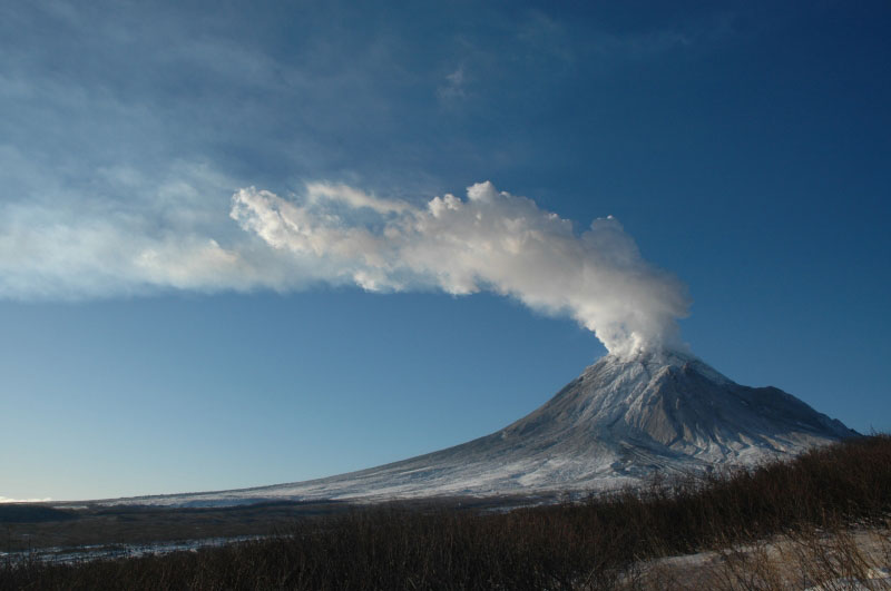 Augustine Volcano seen from Mound.