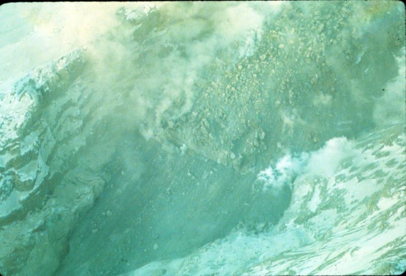 				Active front (steep) of the Redoubt lava dome that failed on 1/2/90.