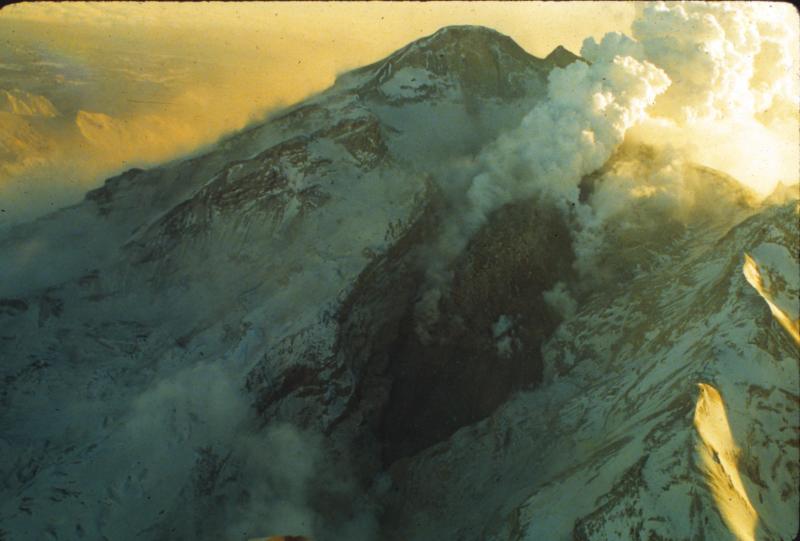 				Aerial oblique view from the northwest of the lava dome at Redoubt that failed on January 2, 1990.  Note the steep, nearly vertical front.  The dome was estimated by Miller to be about 30 million cubic meters.
