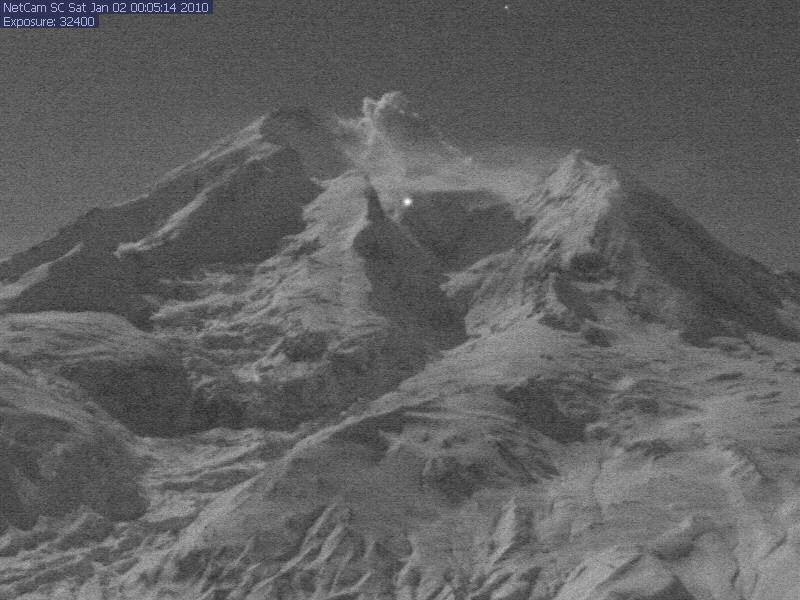 						Image captured by the Redoubt Low Light web Camera showing incandesence near the Lava Dome.		