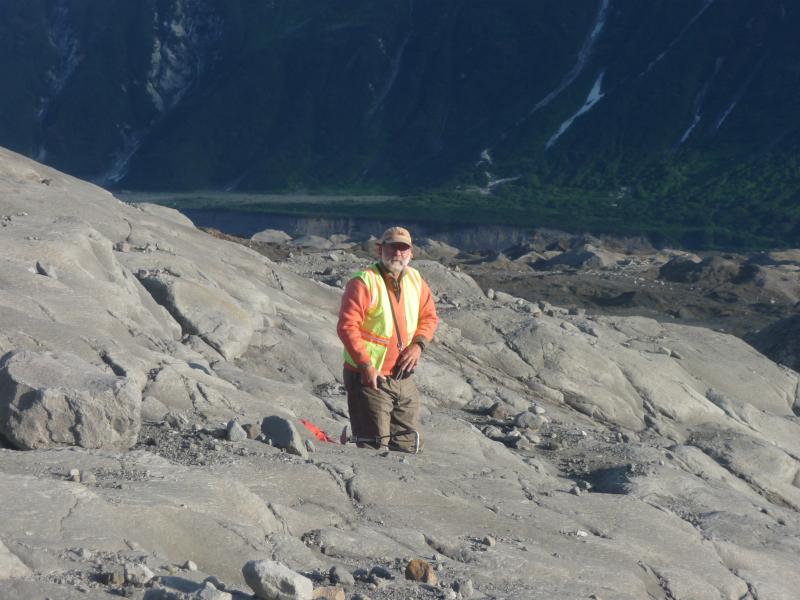 Redoubt fieldwork; 8-23-2010
Professor Jim Beget (AVO-UAF) on the Nunatak, lower Drift Glacier