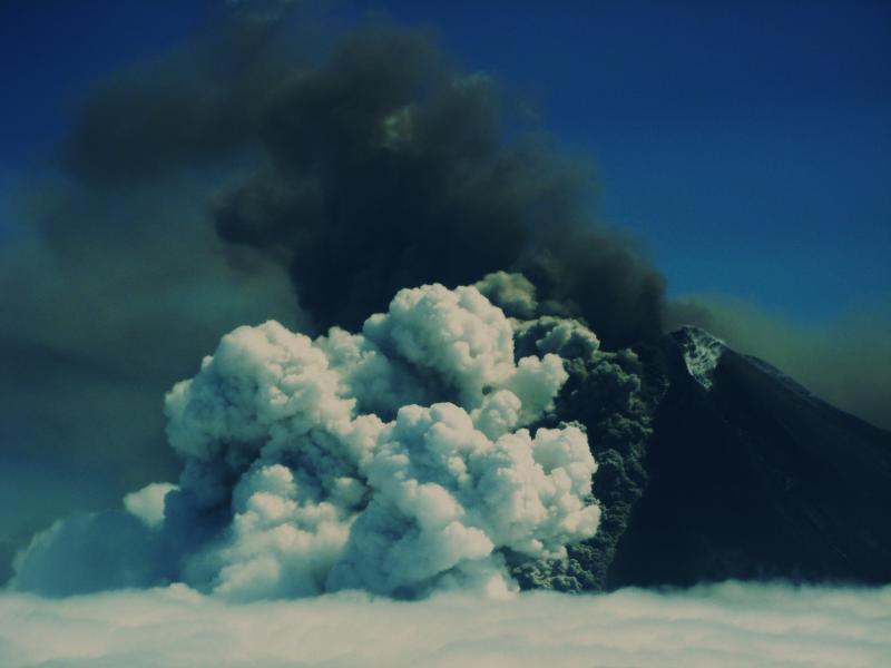 Pavlof in eruption, May 16, 2013. Photograph courtesy of pilot Theo Chesley.