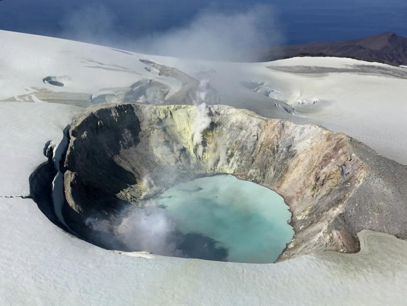 Makushin Crater