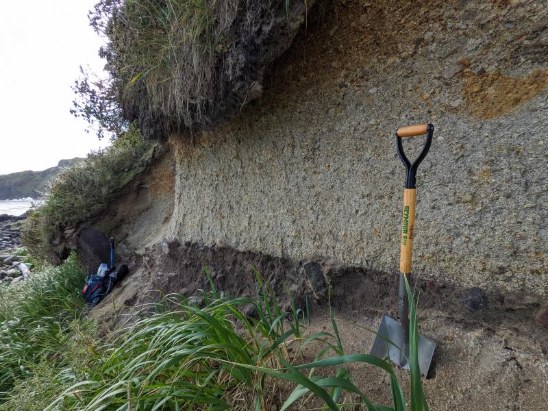 Tephra fall deposit at the ocean front outcrop of the Carlisle Volcano